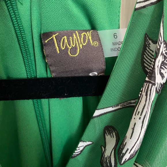 Taylor Printed Crisscross Maxi Dress - Picture 7 of 9